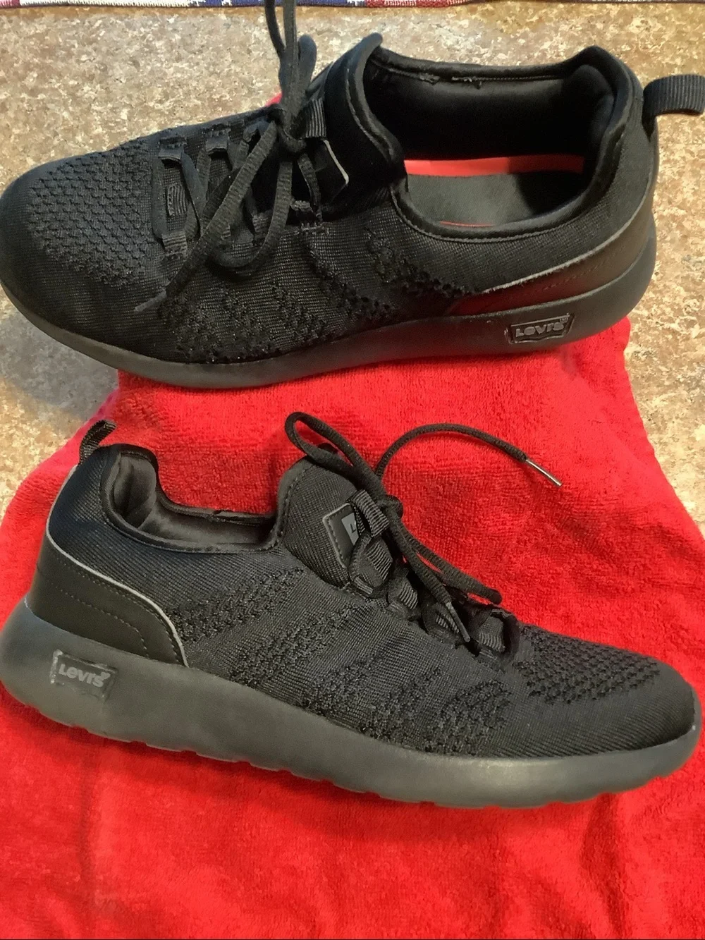 MEN’S BLACK KNIT LACE- UP COMFORT SNEAKERS